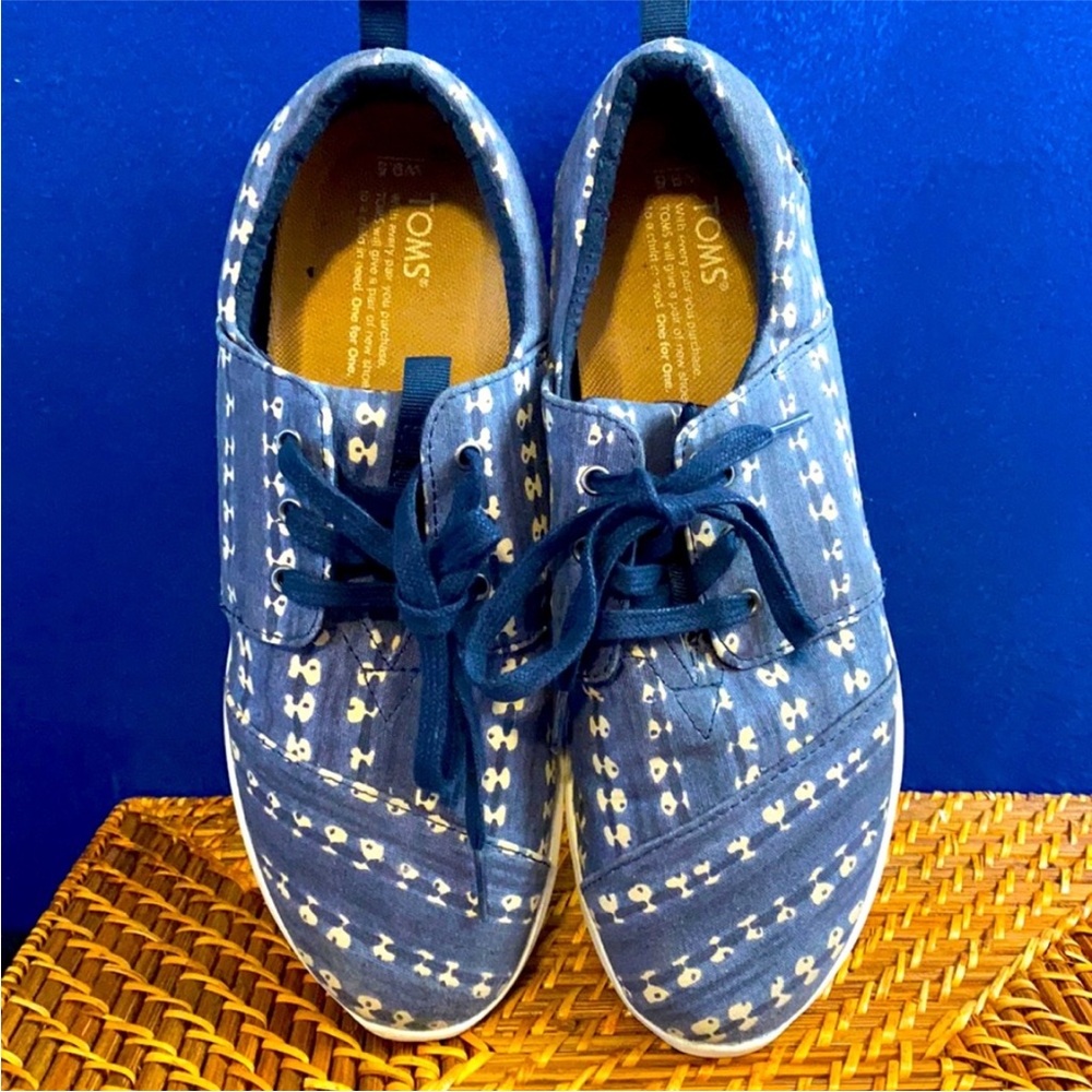 TOMS Del Ray Canvas Lace-Up Sneakers
